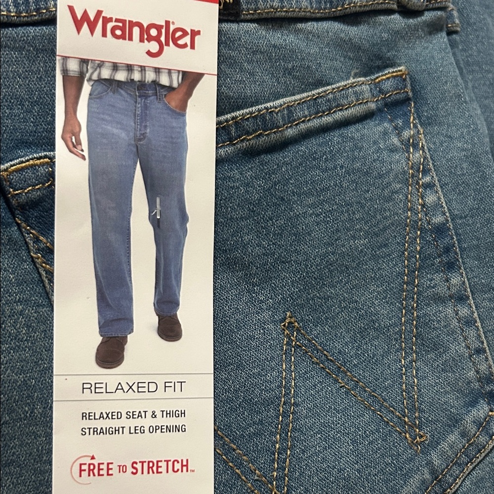 Wrangler Men's Relaxed Fit Jeans in Light Blue size 34x30 NWT - Picture 2 of 4